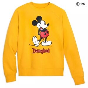 DisneyParks Disneyland Mickey Mouse Standing Sweatshirt Adult Unisex Size M NWT
